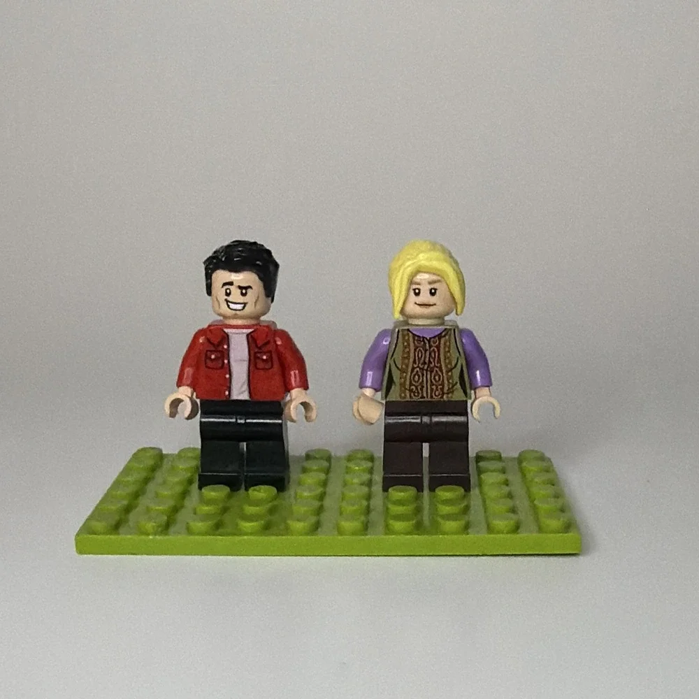LEGO Minifigure Lot - FRIENDS + Gunther From set 21319 Lego Ideas Central Perk